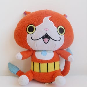 Peluche chat orange inspirée de Jibanyan - Jouet d'occasion 2015, cadeau pour enfants, fans et collectionneurs. Souvenir mémorable. Ami flou. Décor anime. 18 cm.