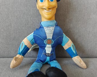 Bambola vintage Sportacus LazyTown • Fisher-Price 2004 • Peluche raro da collezione • Testa in vinile da 27-32 cm • Personaggio retrò della TV per bambini