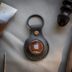 Handmade Leather AirTag Sleeve Keychain: Pet Collar Accessory