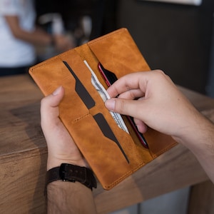 Carteira de couro para telefone, carteira para iPhone, bolsa minimalista, mini bolsa tudo em um para EDC, cartões de crédito e contas de telefone, personalizada