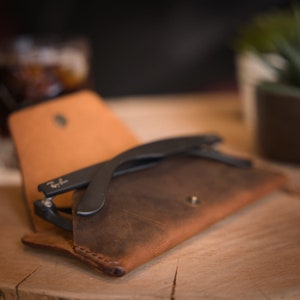 Handmade Minimalist Design Genuine Leather Glasses Case, Against Scratch, Protector Sleeve, Sunglasses Holder, Special