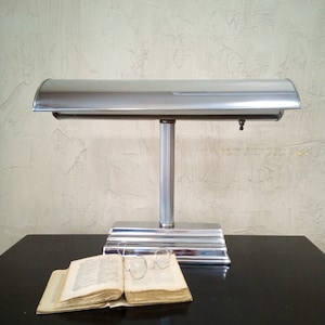 Art Deco Lamp Retro Chrome mcm from the 60s, Quebec History Lamp Original
