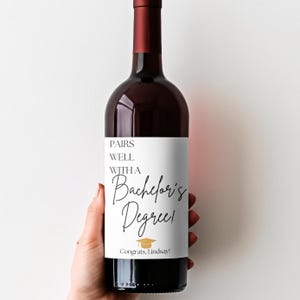 Bachelor-Abschluss-Geschenk / benutzerdefiniertes College-Abschluss-Weinetikett / Abschlussgeschenk für die beste Freundin / Abschlussgeschenk für Ihn / Geschenk für Sie