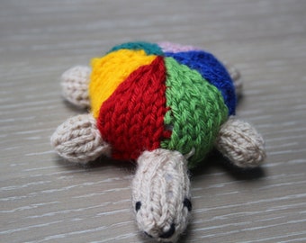 Knitted turtle