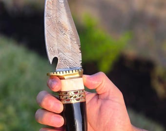 Handmade Damascus Steel Knife: Mughal-e-Azam Camping Tool with Leather Sheath