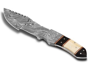 Handmade Damascus Tracker Knife | Camping Tool with Leather Sheath