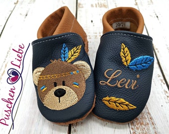 Bio Krabbelschuhe mit Namen für Baby und Kinder (Öko Lederpuschen) mit Indianerbär- personalisierte Lauflernschuhe mit Name