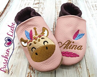 Organic crawling shoes with names for babies and children (eco leather dolls) with boho giraffe - personalized walking shoes with name