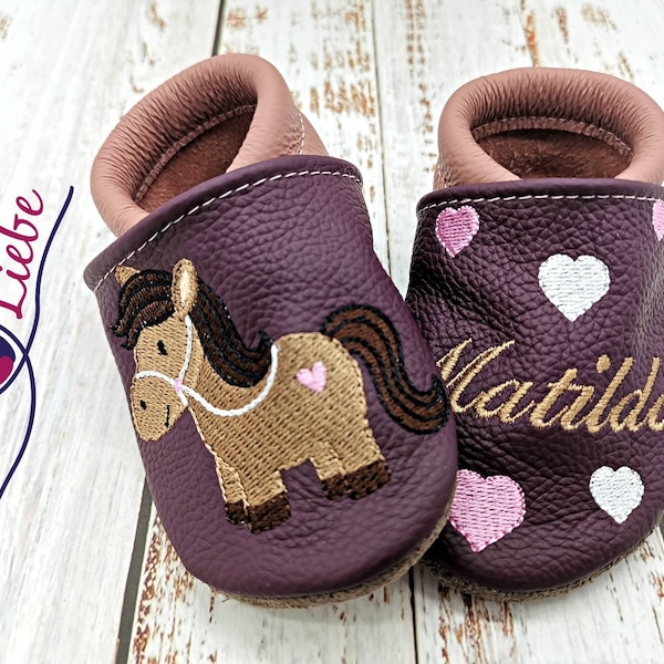 Organic crawling shoes with names for babies and children (eco leather dolls) with horse - personalized first shoes with name