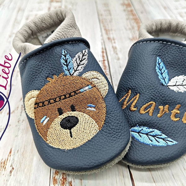 Bio Krabbelschuhe mit Namen für Baby und Kinder (Öko Lederpuschen) mit Indianerbär- personalisierte Lauflernschuhe mit Name