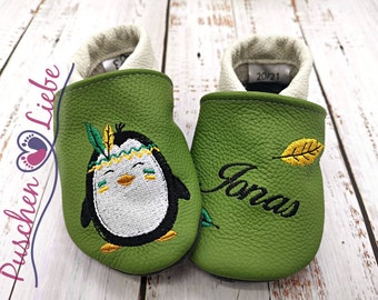 Organic crawling shoes with name for babies and children (eco leather dolls) with penguin - personalized first shoes with name