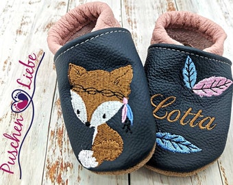 Organic crawling shoes with names for babies and children (eco leather dolls) with blue fox - personalized first shoes with name