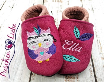Organic crawling shoes with names for babies and children (eco leather dolls) with owl - personalized first shoes with name
