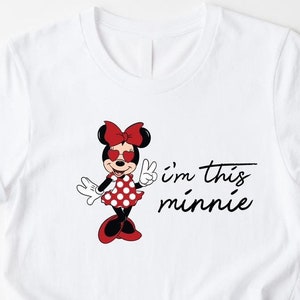 Sono questa maglietta di Minnie per il 2° compleanno, regalo per il 2° compleanno, divertente camicia di Minnie, camicia di compleanno, camicia di Minnie, camicia di Disneyworld, maglietta di compleanno per bambini