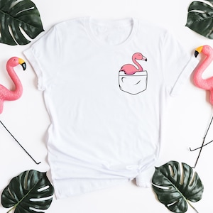 Flamingo-Taschen-T-Shirt, Flamingo-Shirt, niedliches Tier-Shirt, Taschen-Shirts, Geschenke für sie, Geschenke für ihn, Flamingo-Liebhaber-Geschenke