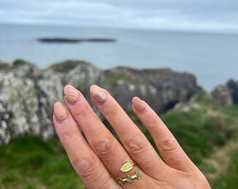 Emerald Green Leaf ring, green ring, homemade gift for her, Art Deco Ring, nature inspired ring, gold emerald ring, gift for her, leaf ring