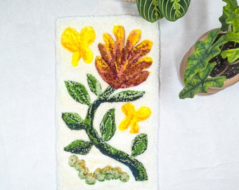 Getuft bloem, vlinders en rups wanddecor vloerkleed | Getextureerd tapijt | Landelijk wandkleed | Zacht wandkleed
