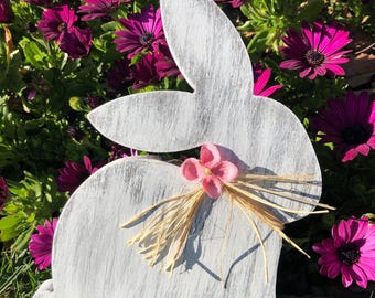 Rustic Wooden Easter Bunny: Farmhouse Spring Decor
