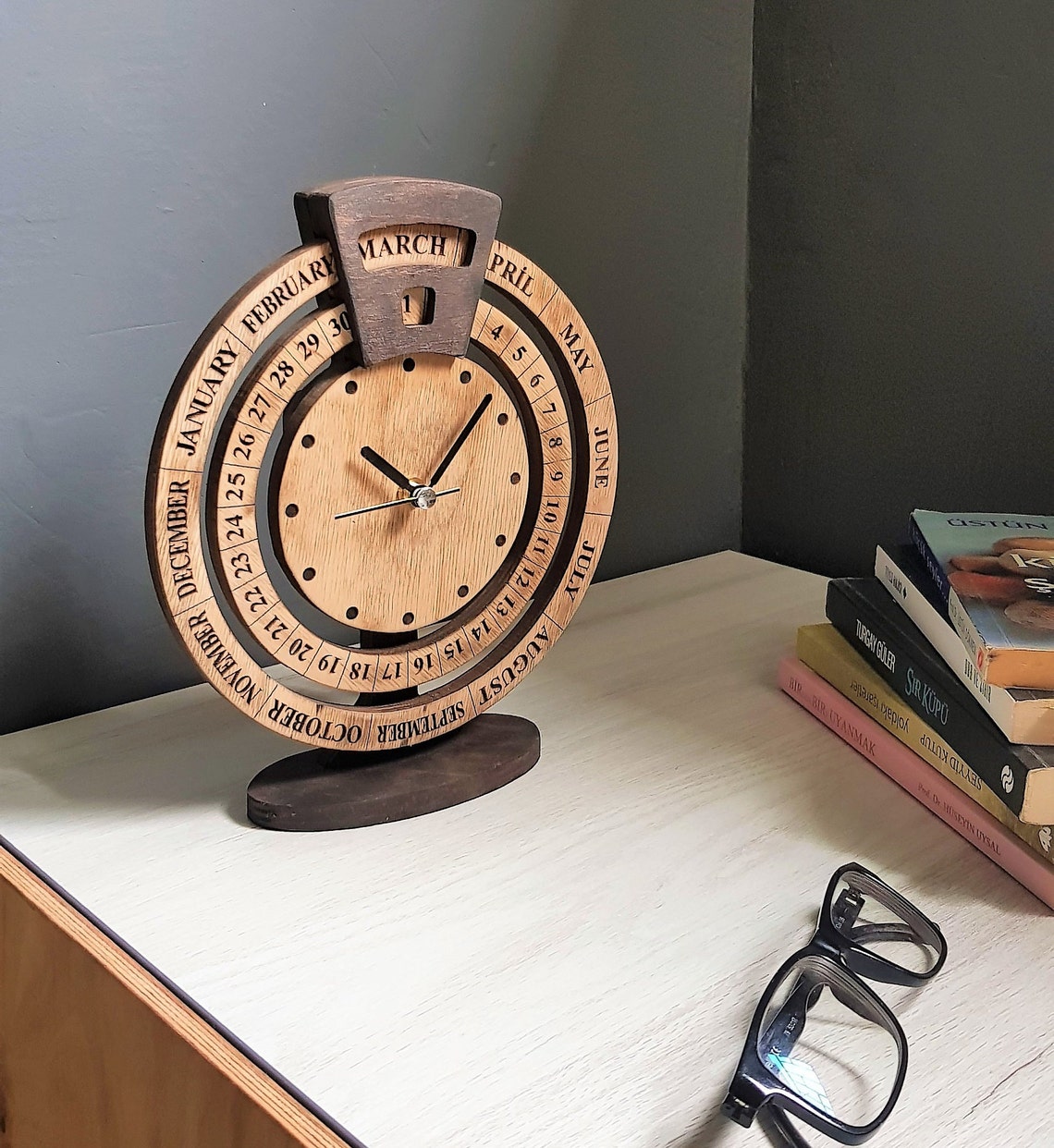 Handcrafted Wooden Desk Clocks With Natural and Rustic Designs to ...