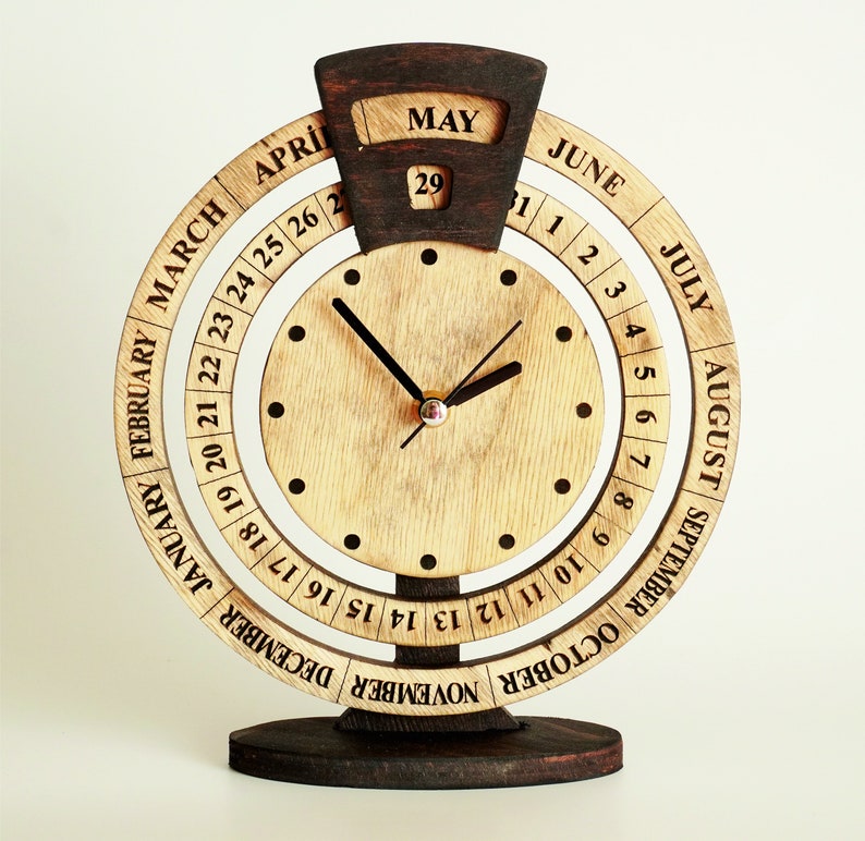 Horloge De Bureau En Bois Sculpté Main - Motif Sanglier - Pyrographie Artisanale