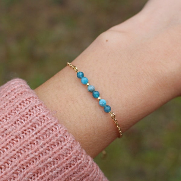 Bracelet Apatite Bleue, Chaîne plaqué or 14k, Petites perles minimalistes Apatite véritable