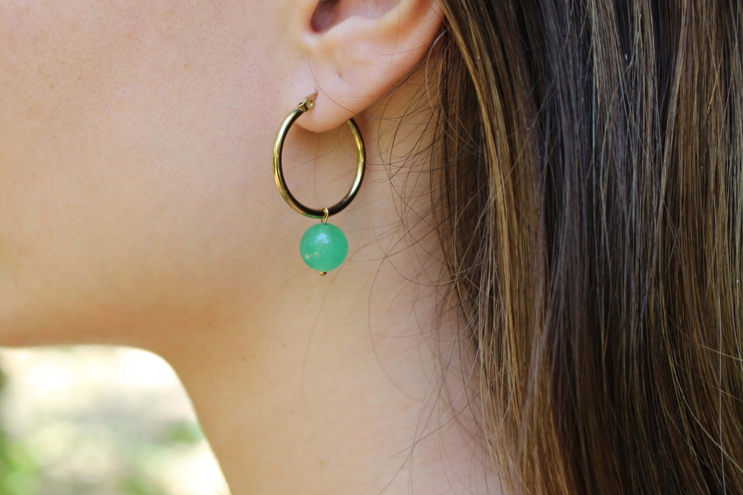Orecchini A Cerchio Lucky Brand In Giada Verde Con Zirconi – Placcati Oro, Clip-on, Portafortuna