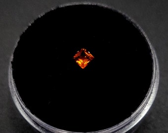 Citrine nose stud, 18g, 20g, 22g, surgical steel, Screw, Bone, L-bend, size variations, natural gemstones, Gold plating options available