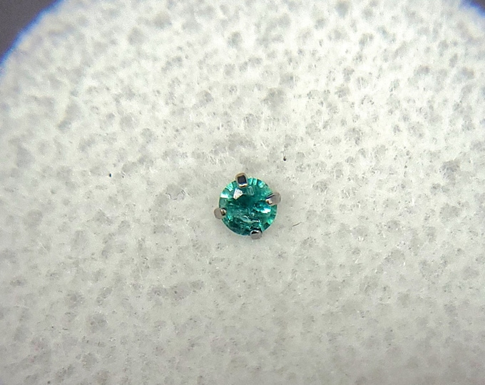 Emerald nose stud, 18g, 20g, 22g, Titanium, Screw, Bone, L-bend, size variations, natural gemstones
