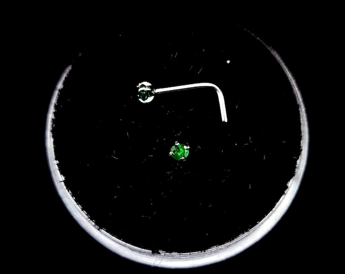 Tsavorite garnet nose stud, 18g, 20g, 22g, Titanium, Screw, Bone, L-bend, size variations, natural gemstones