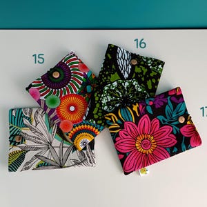 Funda acolchada para libro con cierre de botón, 2 tamaños y varios estampados imagen 9