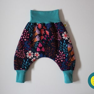 Child and baby winter sarouel pants with a nature theme in sweatshirt or fleece sweatshirt with several prints and an optional matching accessory