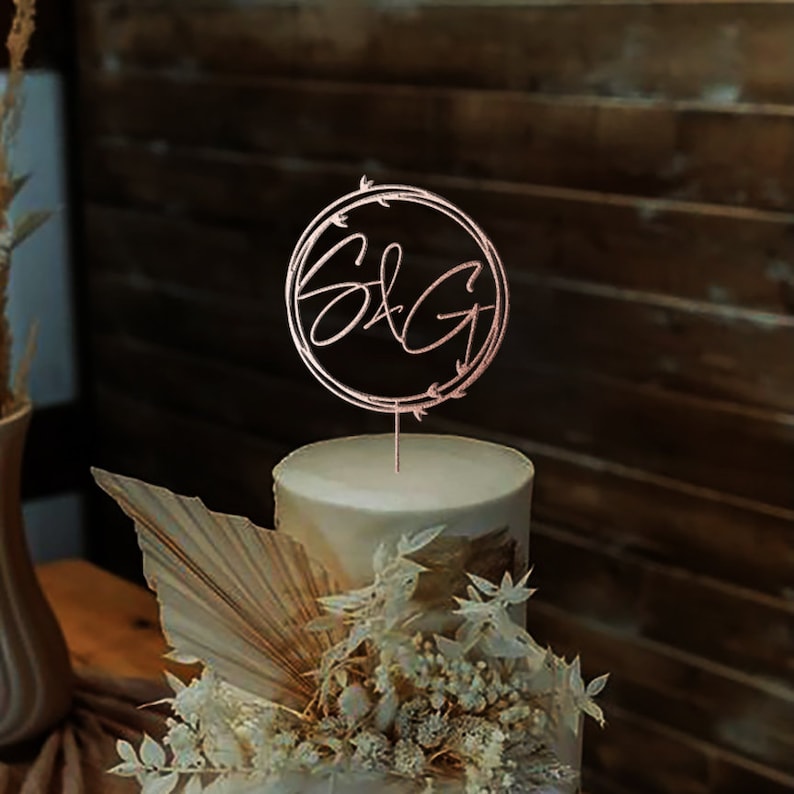 Wedding Initials Monogram Topper Rustic Wreath / Rustic Wedding Cake Topper / Personalized Wedding Cake Topper / Script Cake Toppers MIM Rose Gold