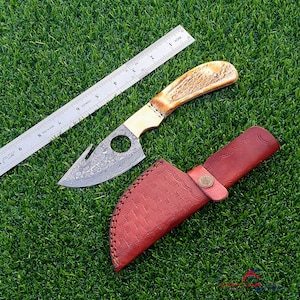 9 inches handmade Gut hook hunting Damascus stag knife with beautiful leather sheath/ gift for him her
