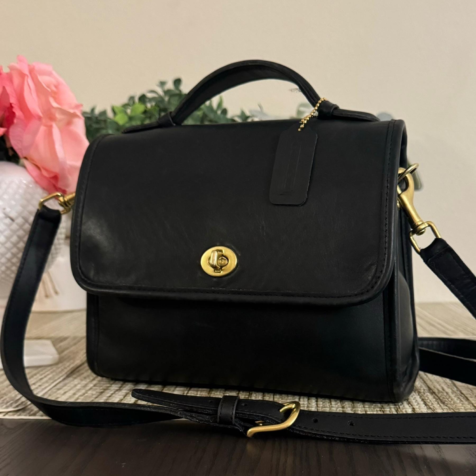 Vintage Coach Black/brass Court Bag 9870 - Etsy 日本