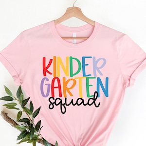 Team Kindergarten Crew, Lehrer Shirt, Kinder Kader, Kindergarten Stamm, Schullehrer, Lehrer Shirt, Lehrer Team, Unisex Grafik T-Shirt