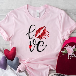 Valentine love Lips Shirt,Heart Shirt,Love Shirt,Leopard Print Shirt,Retro Leopard Shirt,Leopard Design For Women Shirt,valentines gift