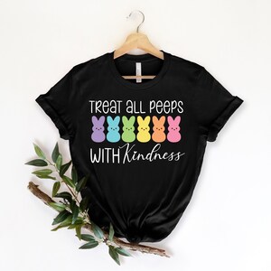 Koszulka Treat All Peeps With Kindness, Koszulka Wielkanocna Nauczyciela, Prezent Wielkanocny Dla Nauczyciela, Strój Wielkanocny Nauczyciela, Koszulka Króliczek Nauczyciela Prezent zdjęcie 2
