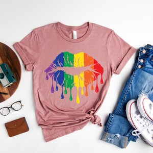 Rainbow Pride Shirt, Rainbow Lips Shirt, Lippen Shirt, Lgbt Shirt, Pride Shirt, Lgbt Pride Shirt, Pride T-shirt, Lgbt, Love Is Love Shirt afbeelding 2