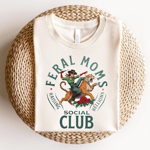 Maglietta Feral Moms Social Club, regalo per mamme selvagge, la moglie selvaggia di qualcuno, maglietta Mom Life, abbigliamento alla moda per mamme, maglietta grafica divertente alla moda