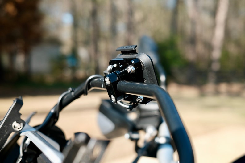 Motorcycle Crossbar Mount for Garmin Zumo XT (sku 56147)