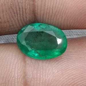 GSI Certified 2.53ct Medium Deep Green Emerald, 100% Natural Gemstone