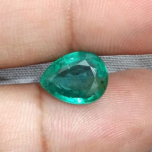 GSI-zertifizierter 1.83ct Heller, Tiefgrüner Smaragd, Natürlicher Erde abgebauter Edelstein