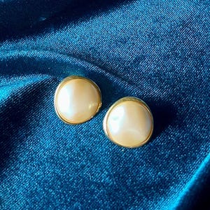 1950’s Vintage Monet Gold Tone Abstract Faux Pearl Clip On Earrings