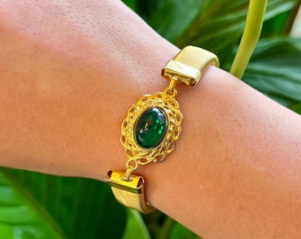 Vintage Ornate Gold Tone Stretch Bracelet, Green Poured Glass Center
