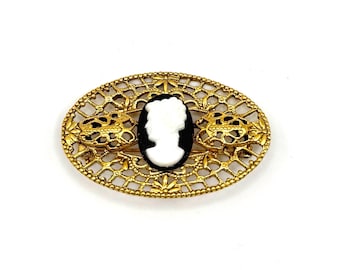 Vintage Art Deco Style Cameo Brooch: Gold Tone Filigree
