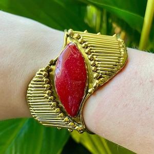 Vintage Gold Tone Textured Chunky Cuff Bracelet with Large Red Stone Cabochon Center