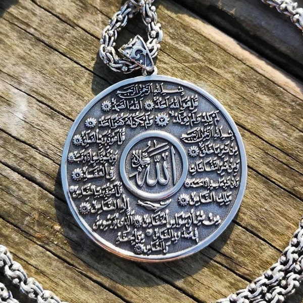 Suras of the Quran, Handmade Pendant with Calligraphy of ''Ayat al Kursi'', 925 Sterling Silver,  Double-sided Locket for Men and Women