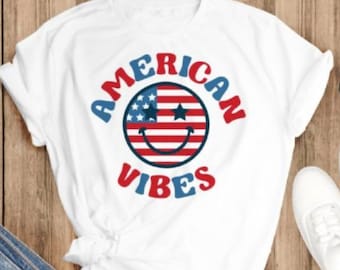 American Vibes Smiley Face T-Shirt: Patriotic 4th of July USA