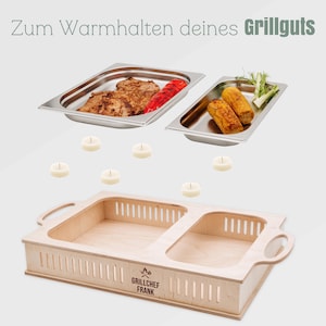 May include: A wooden food warmer with two stainless steel trays, holding grilled food. The warmer has a light wood finish and the text "Grillchef Frank". Tealight candles are scattered around the food. The text "Zum Warmhalten deines Grillguts" is at the top.