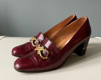 Céline 1970s Bordeaux red leather pumps, golden details / EU 36,5